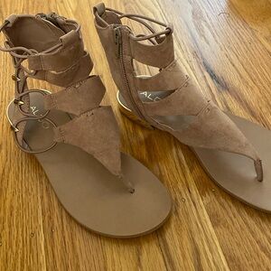 Aldo woman’s size 6 summer sandals